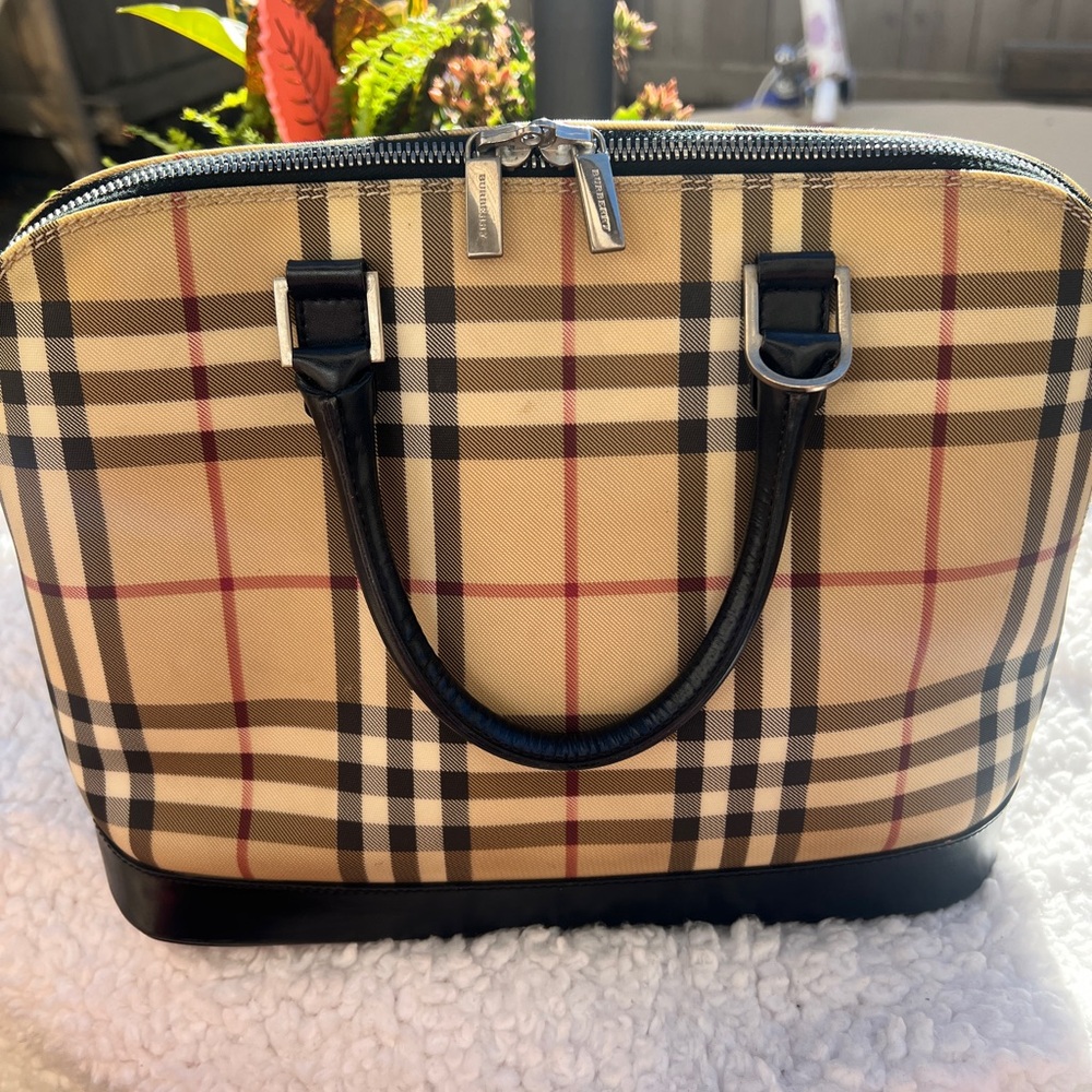 Burberry Beige Nova Check Satchel with Black Trim - Picture 2 of 12